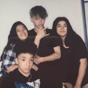 Meet your Posher, Estrella